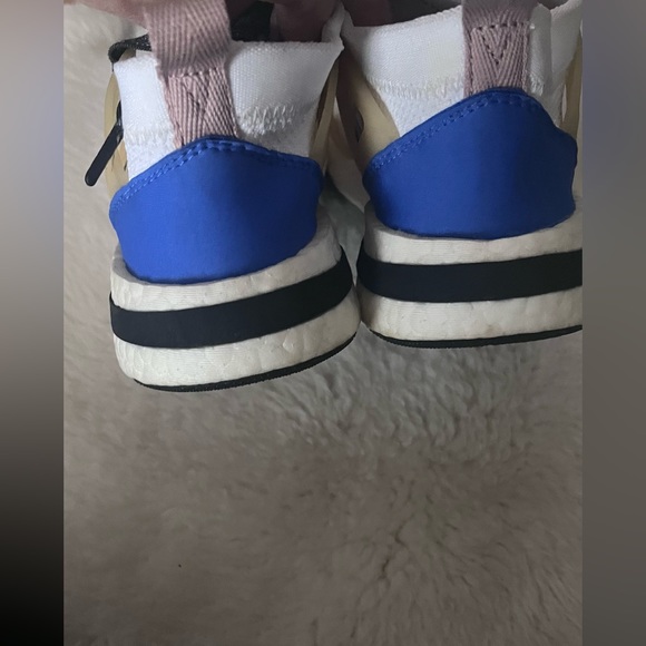 2018 Wmns Arkyn 'Cloud White' - Picture 7 of 7